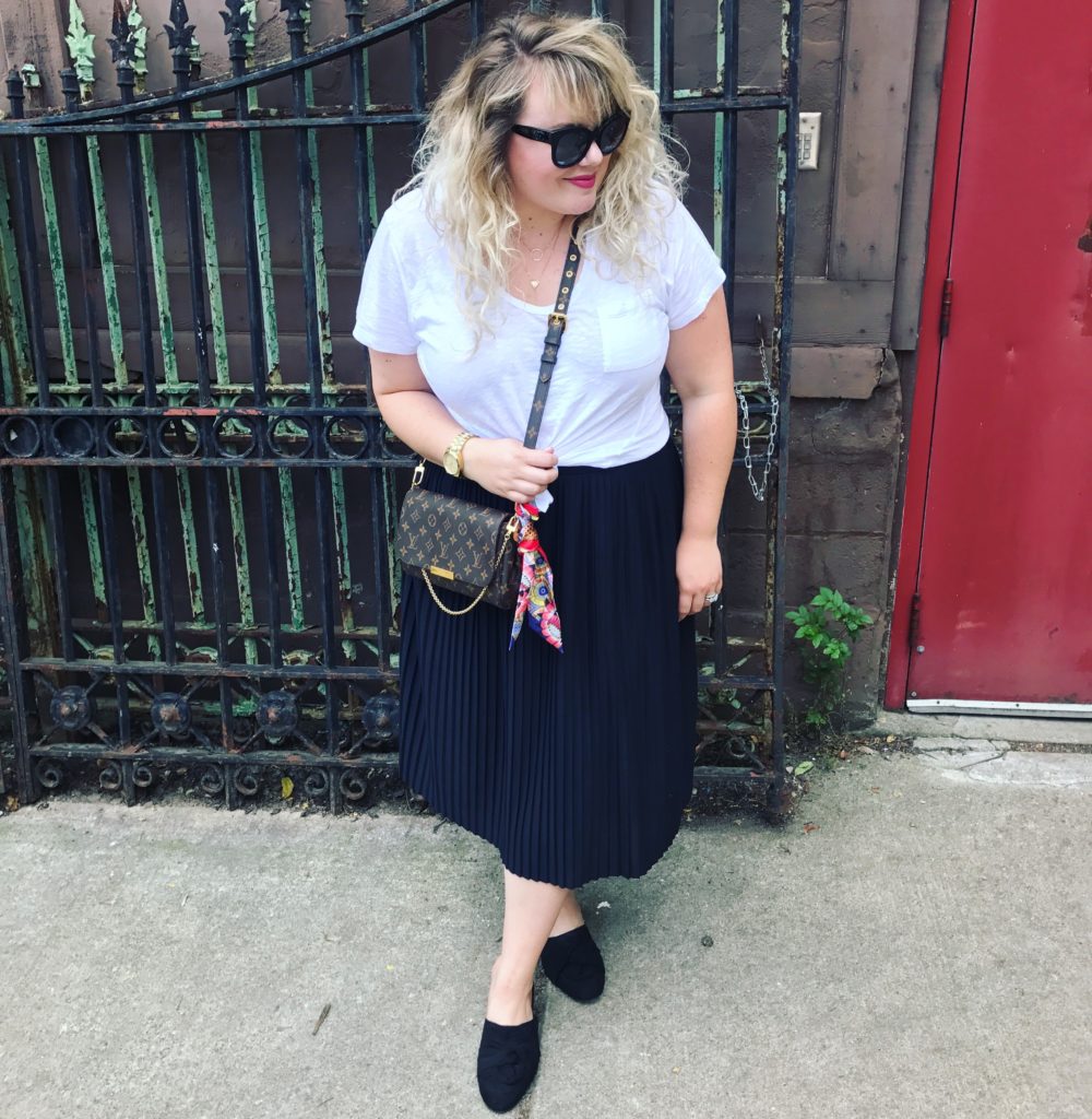 Plus Size Fashion blogger brings you links to 5 trendy/edgy weekend ready outfits. Post includes exact links to outfits pictured. 