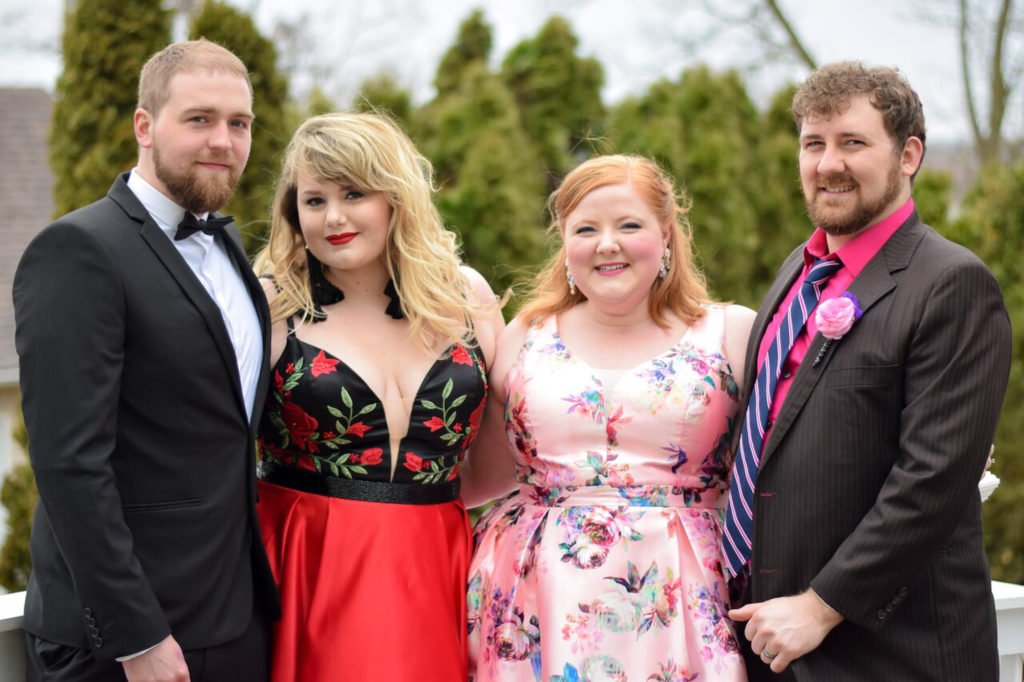 Promshell 2018. Sharing our recent evening out at the Bombshell Bridal Promshell benefit event. I wore a gown from Liz Louize the sister store to Bombshell Bridal. 