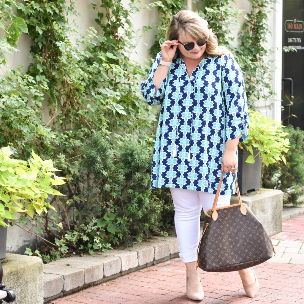 Escapada Review. Today on the blog I am sharing an Escapada review, specifically a dress and tunic top. Escapada is based in Charleston SC.
