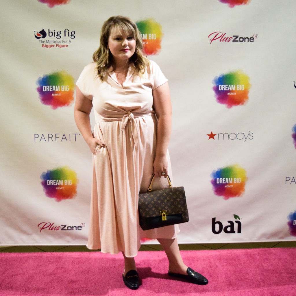 Dream Big Midwest Curvy Fashion Conference. Sharing a recap of the Dream Big Conference in Chicago Illinois. With tips on how to meet other bloggers! 
