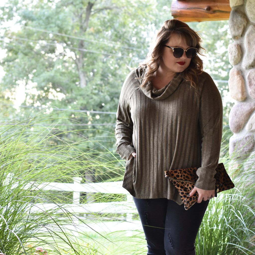 Bobeau Fall 2018. Sharing some styled pieces from the B Collection by Bobeau. Fall is the time of year to dress in cozy layers and comfy sweaters. 