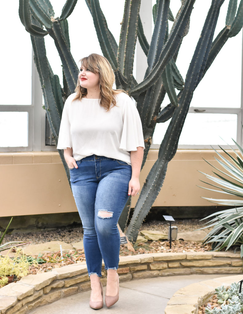 Royalty For Me : Plus Size Denim Edit. Sharing a new plus size denim brand that has 200 different pairs of jeans in stock for the plus size babe! 