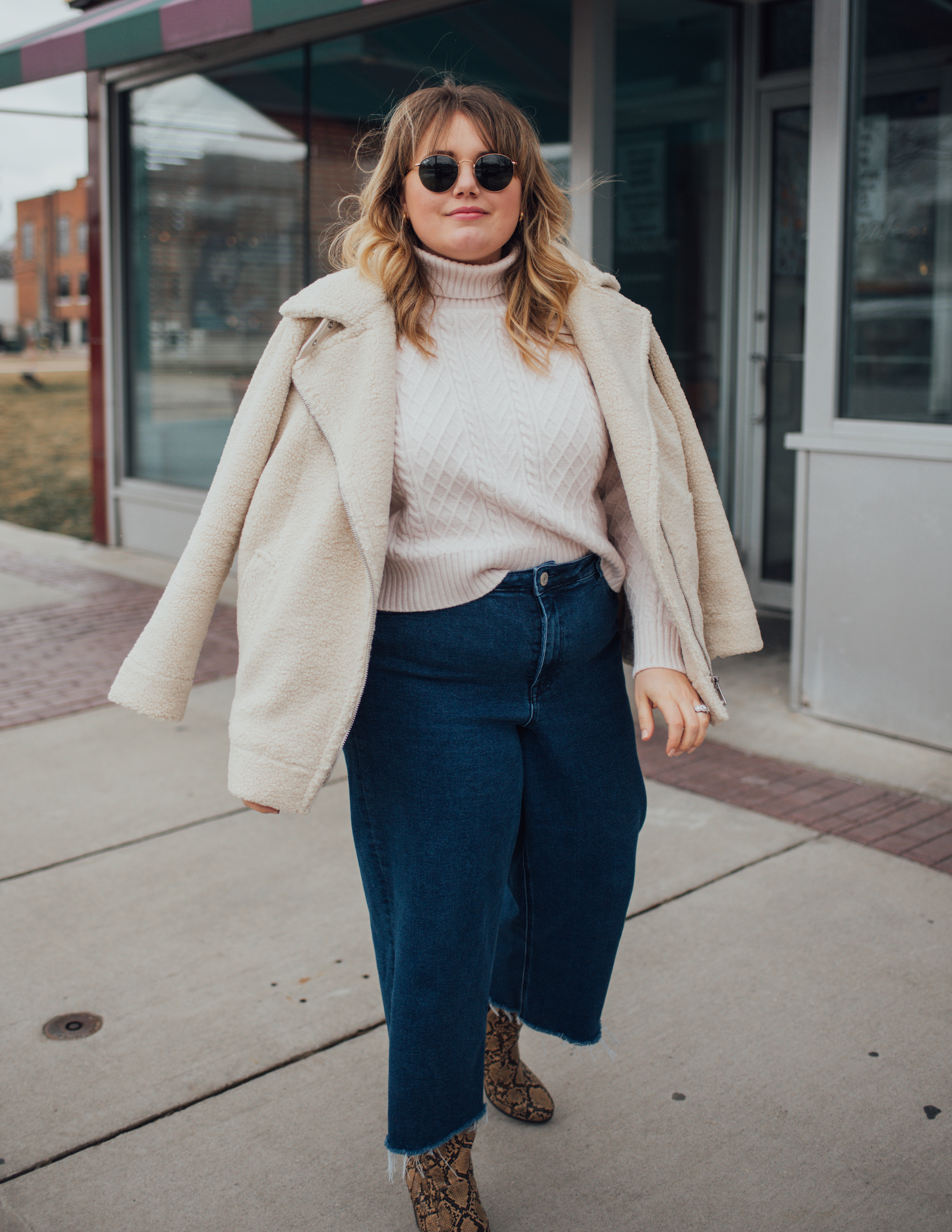Keeping my fashion sense alive with some Winter Neutrals! One of my favorite things about the coldest season is layering! 