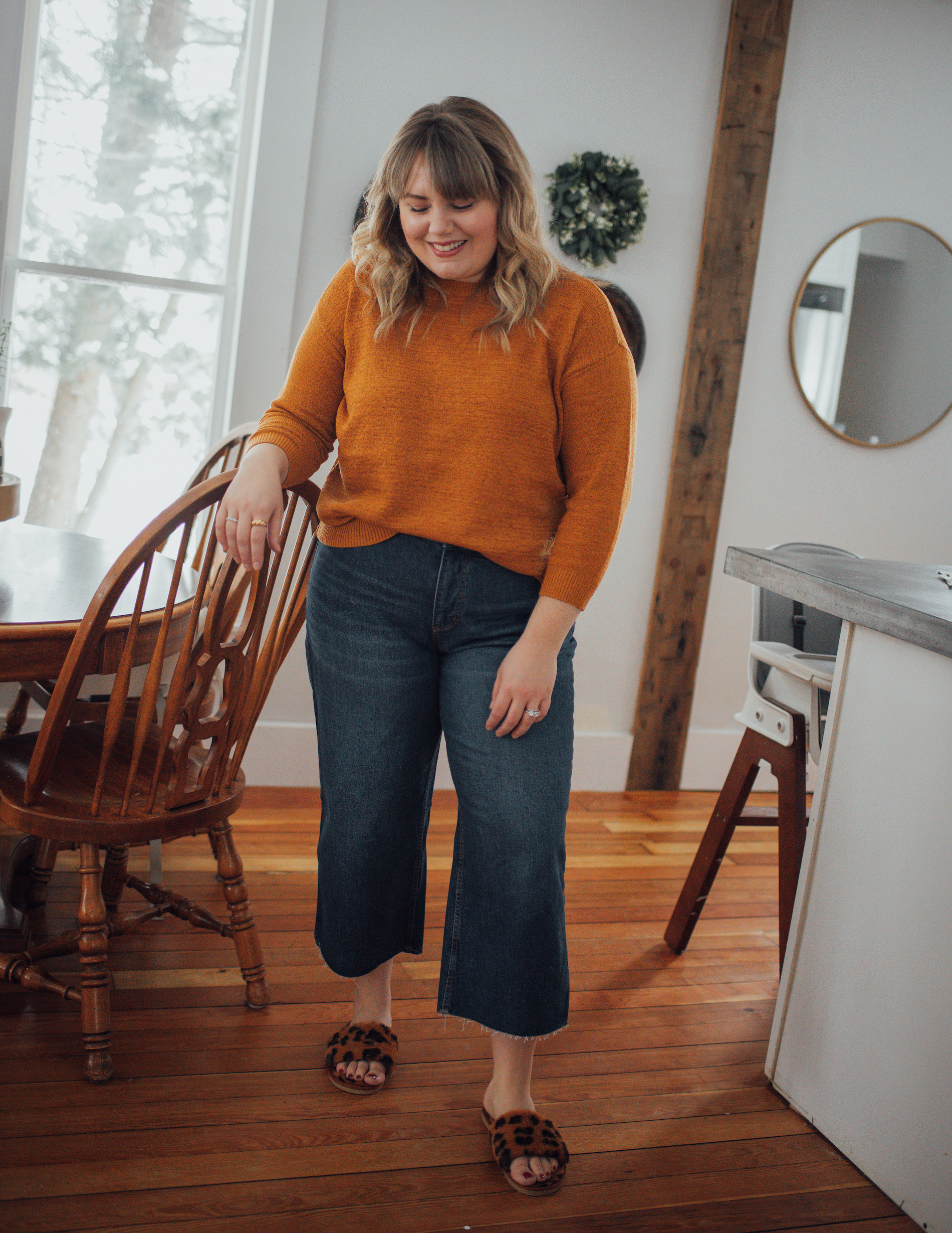 Have you tried Plus Size Denim From Loft? Sharing this wide leg cropped denim and spring sweater from the plus section at LOFT! 