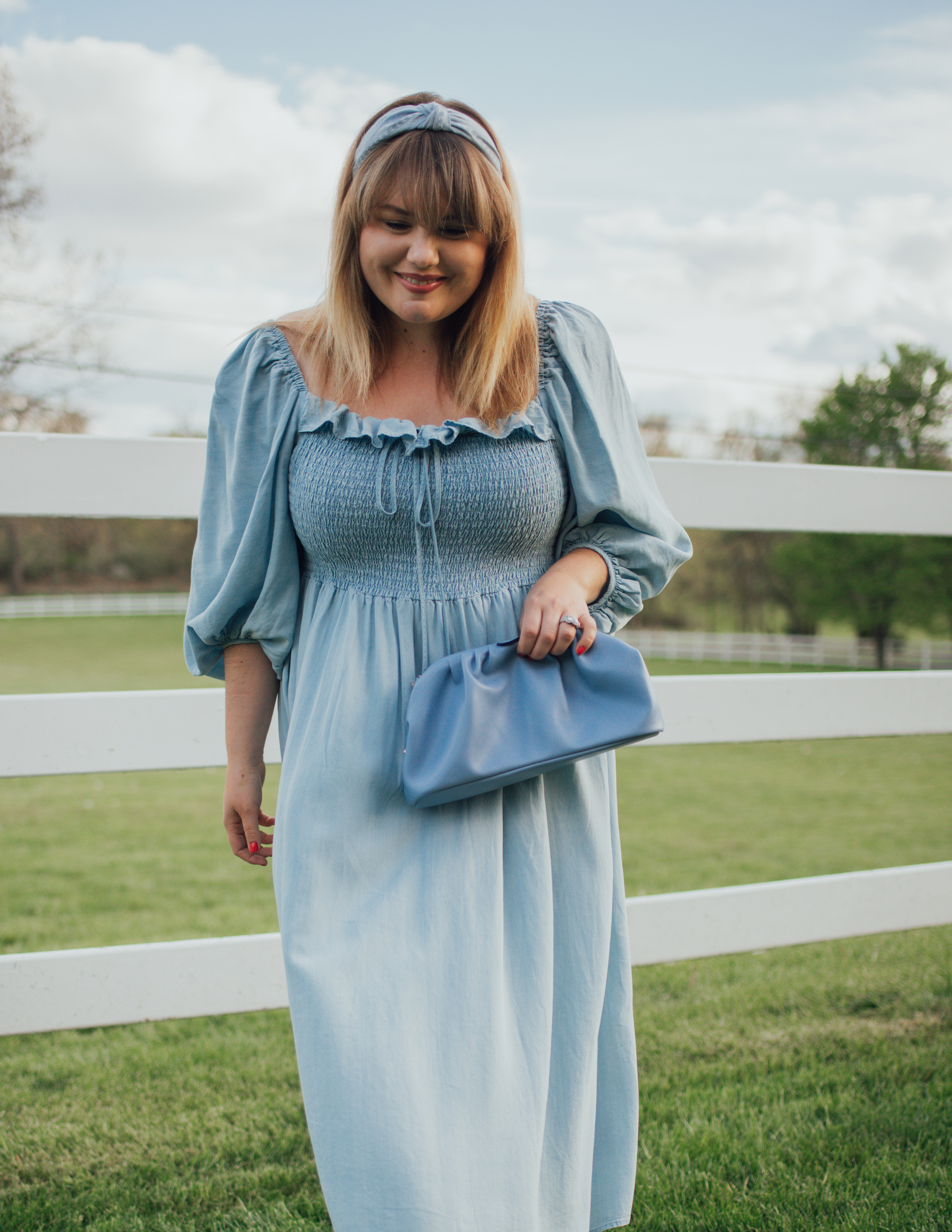 Sharing some chic chambray dresses for the plus size babe. I love having chambray in my closet for summer, its so light and easy to wear. 