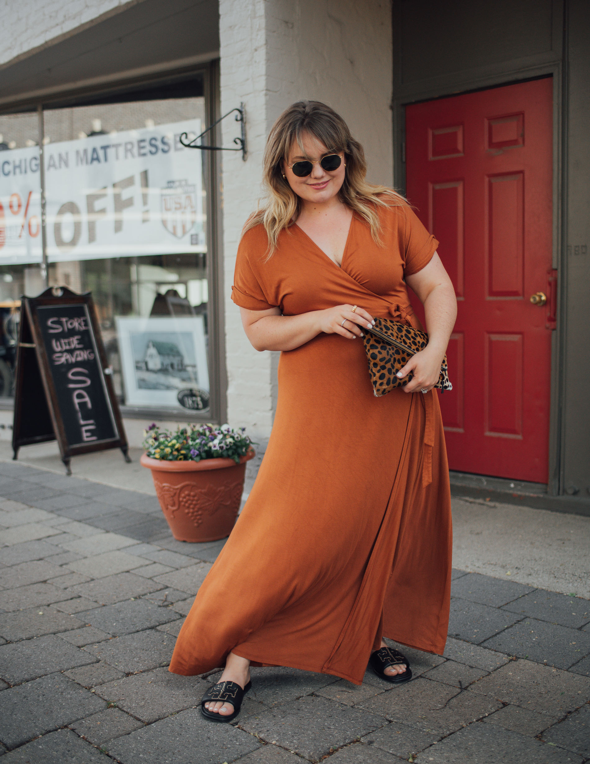 Thats a Wrap Dress. Sharing a roundup of plus size wrap dresses perfect for summer dressing! Having a wrap dress in your closet is key! 