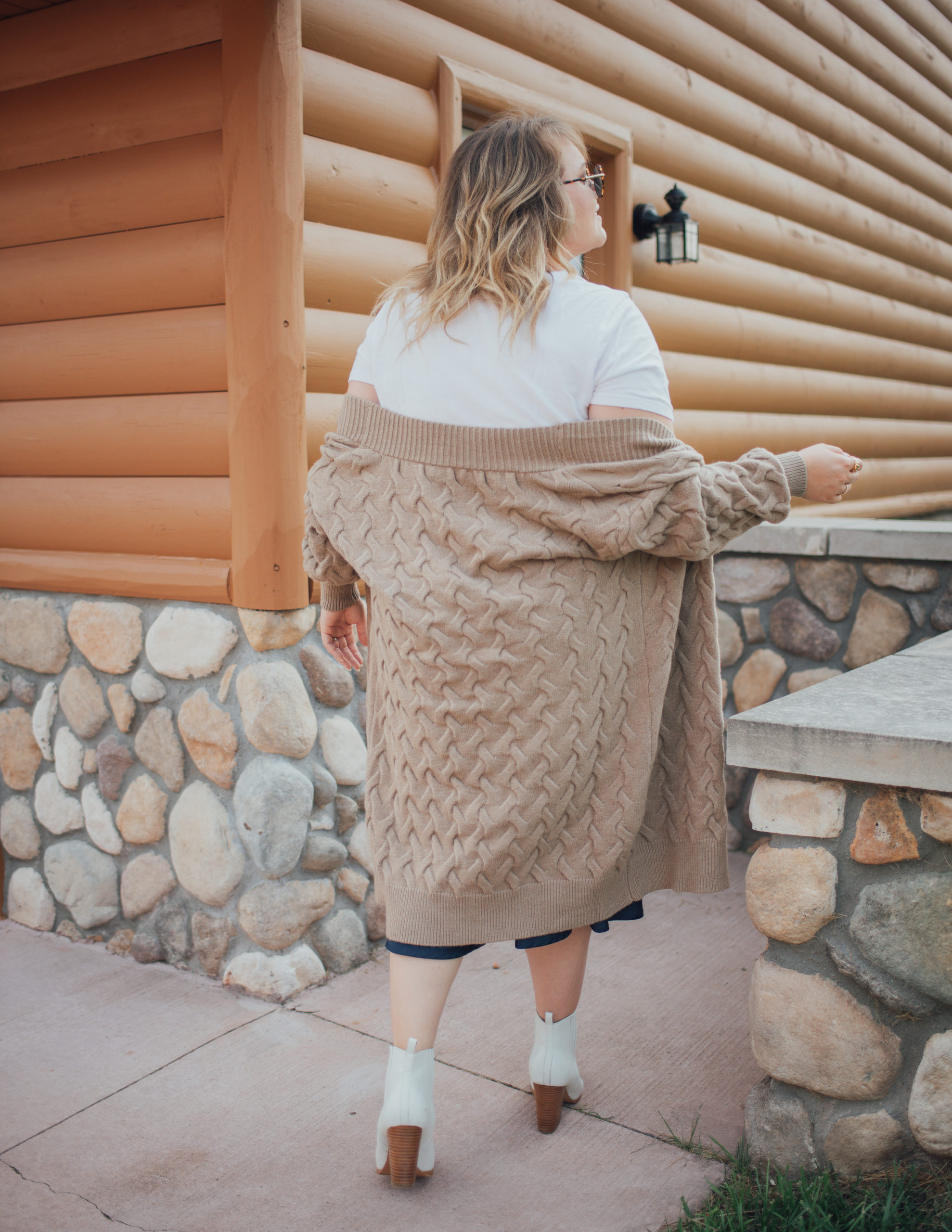 Sharing a roundup of long cardigans that are worth wearing for 2021 Fall and Winter! Style over leggings, skirts and dresses! 