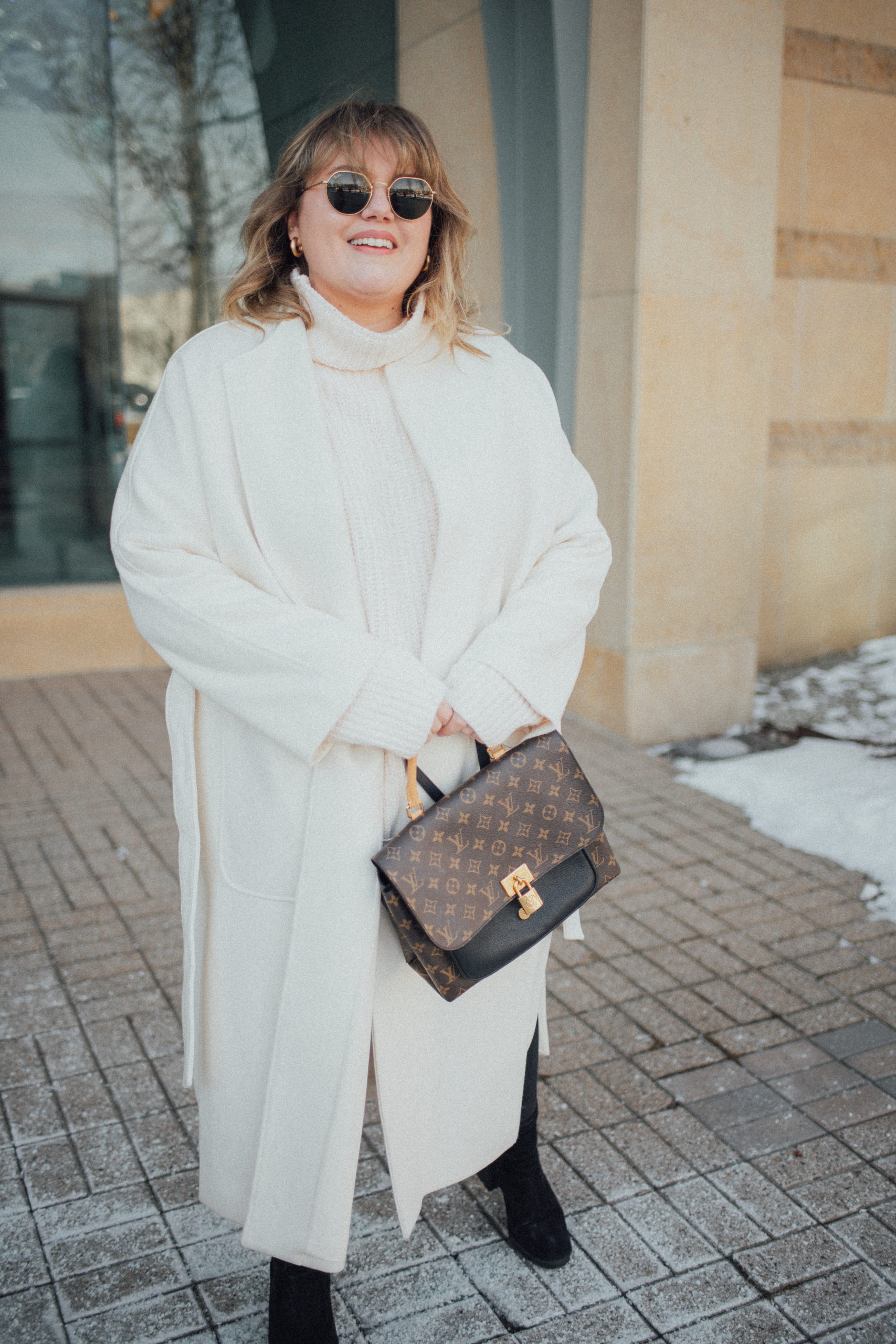Sharing a winter white chic outfit that is a source of joy for me! Dress in things that make you happy, I love this outfit!  