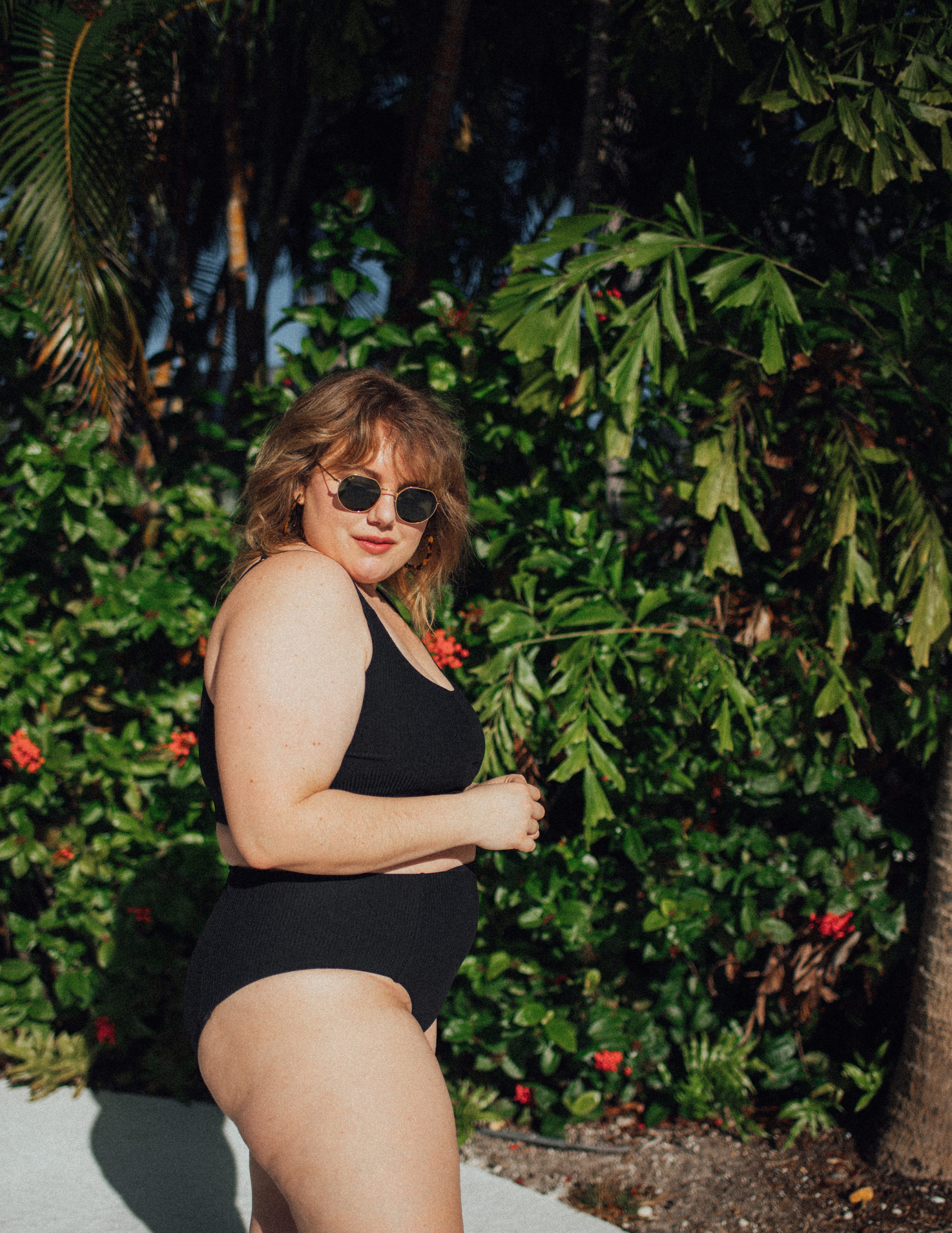 Sharing a plus size black bikini from Andie Swim. Black bikinis are great because they are so versatile for the summer months! 