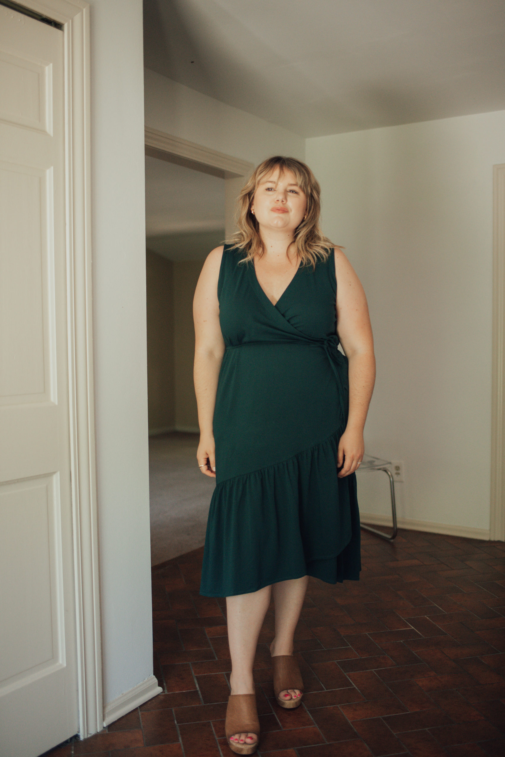 Sharing some Universal Standard summer dress ideas, with details on two summer dresses in their current line. US offers sizes 00-40. 