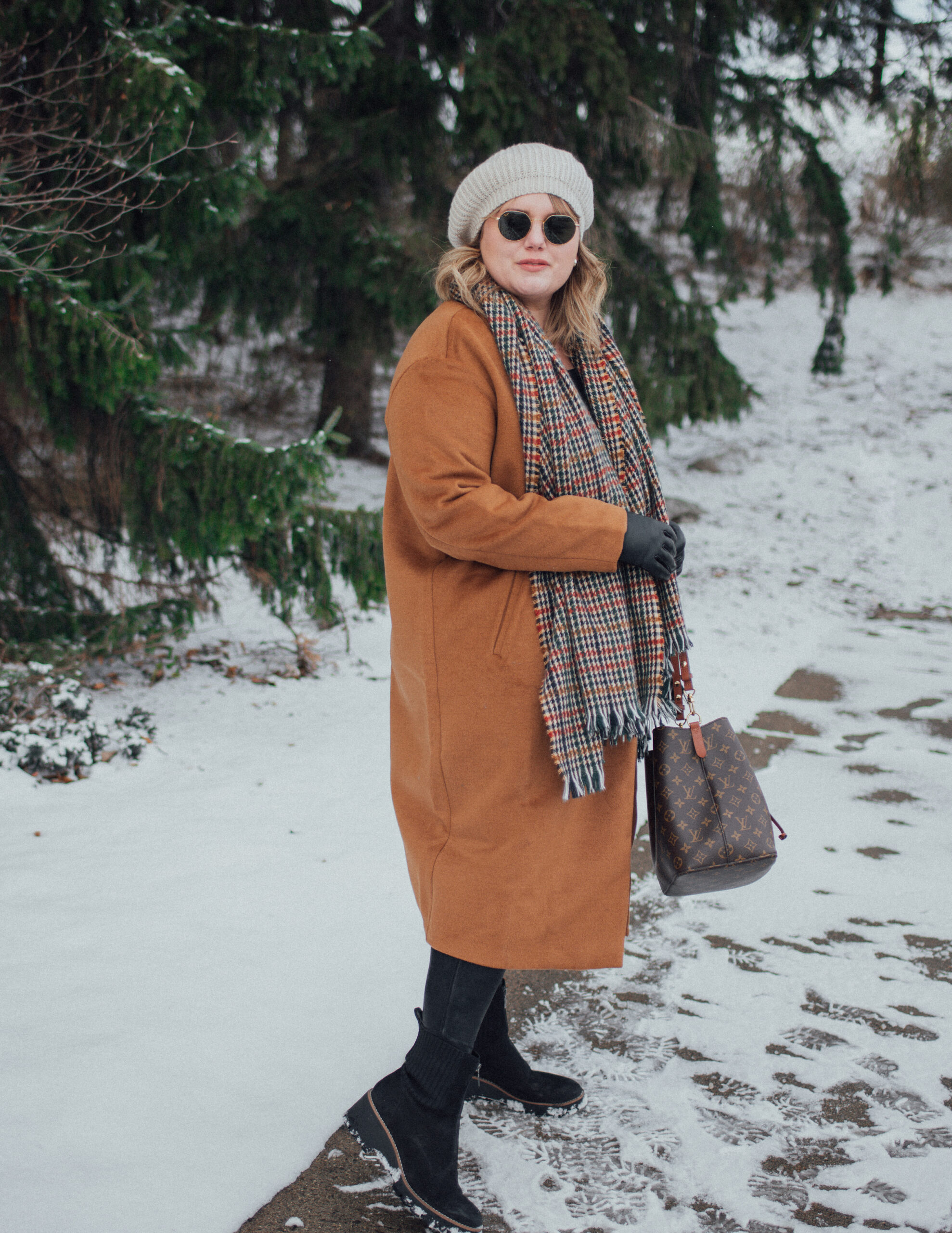 Sharing some winter outfit essentials, perfect for staying warm and looking cute this winter. Shop this outfit through my blog or LTK.