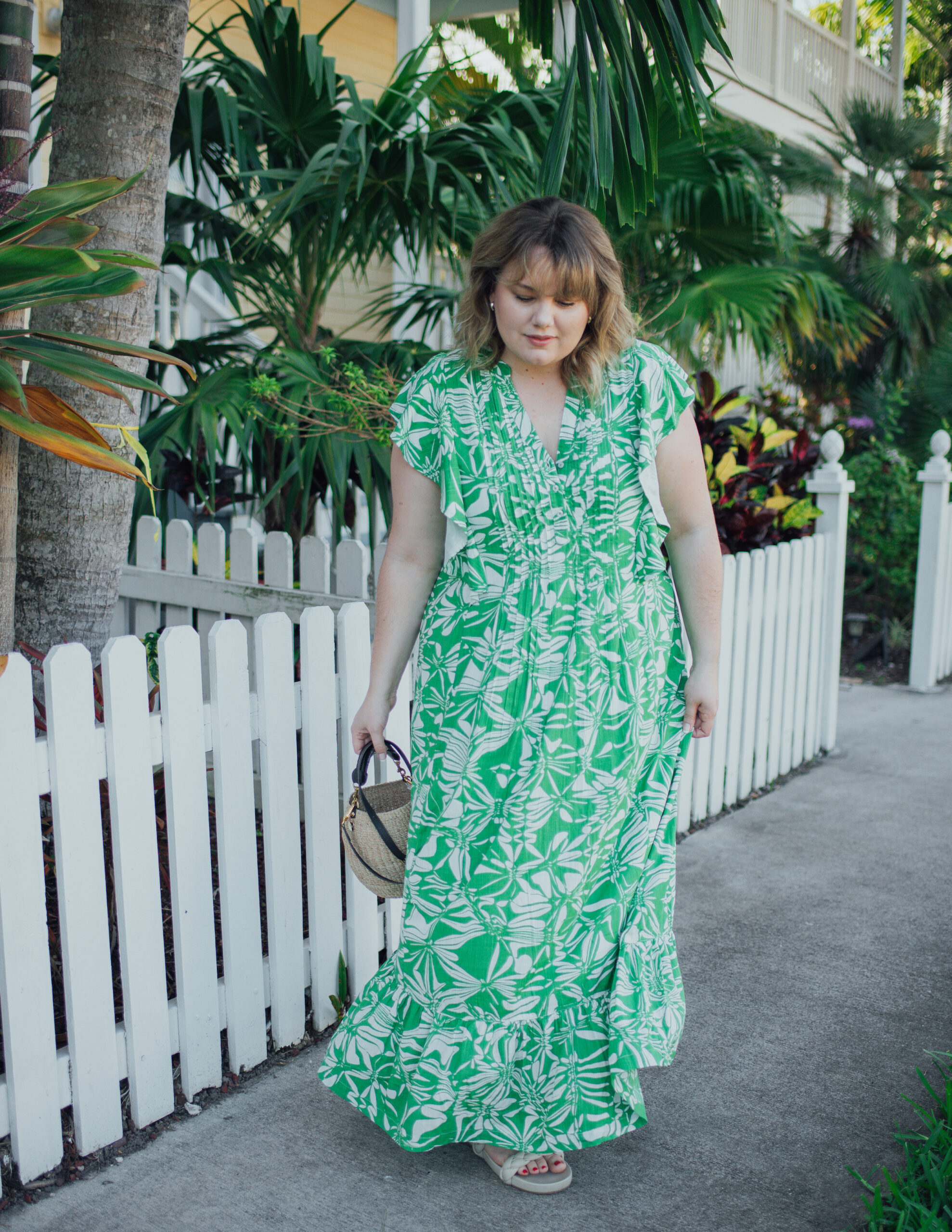 Sharing a plus size resort dress from Anthropologie. A review of the Maeve Cassandra Maxi Dress, comes in xs-3x and petites. 
