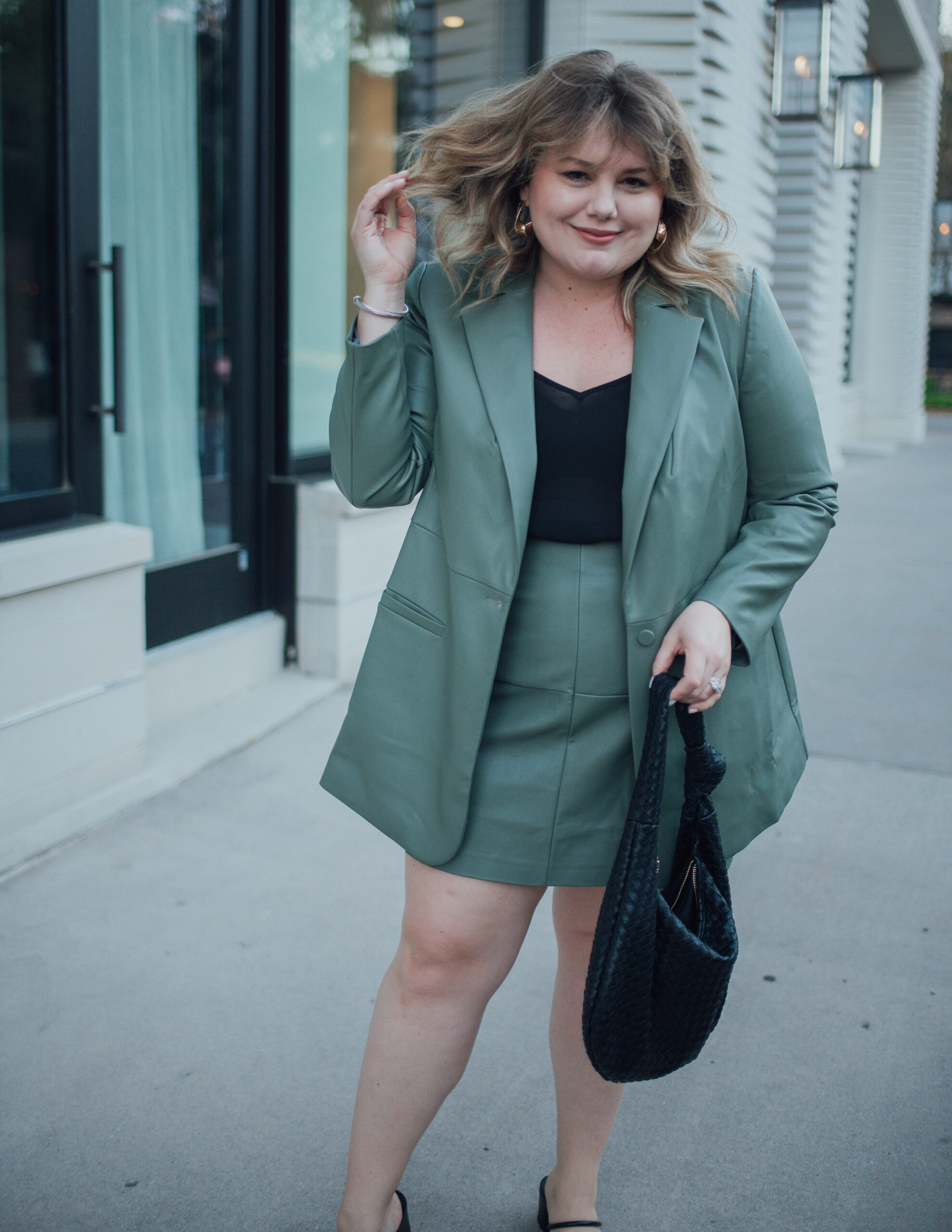 Plus Size Coastal Grandmother Style - Curls and Contours