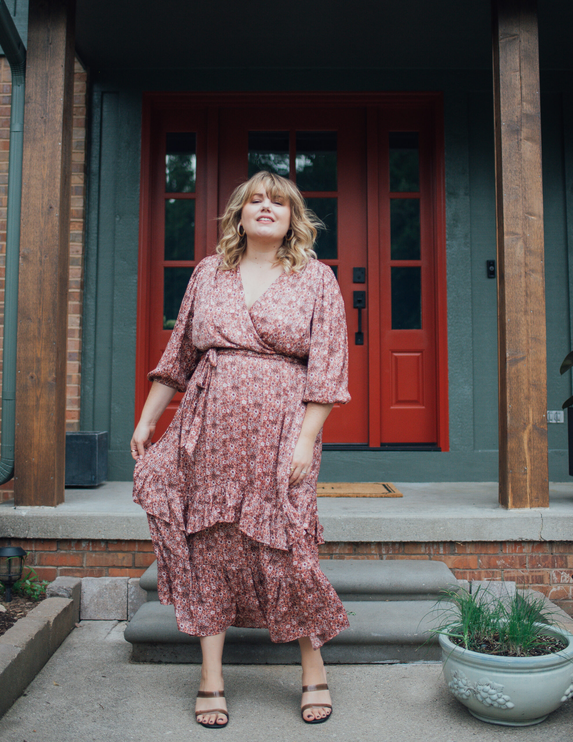 Sharing a chic fall dress from plus size brand Lane Bryant. This bohochic dress is perfect for fall and can be worn so many ways. 